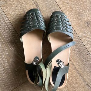 Olive green braided leather Swedish Hasbeens women’s shoe in size 41